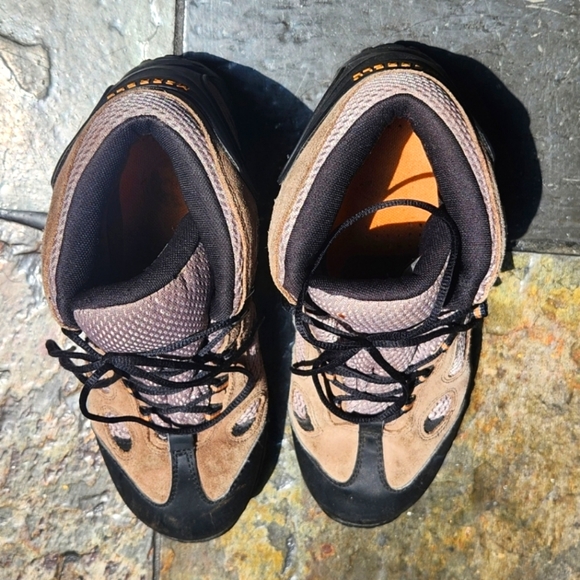 Merrell high top boots - Picture 3 of 8